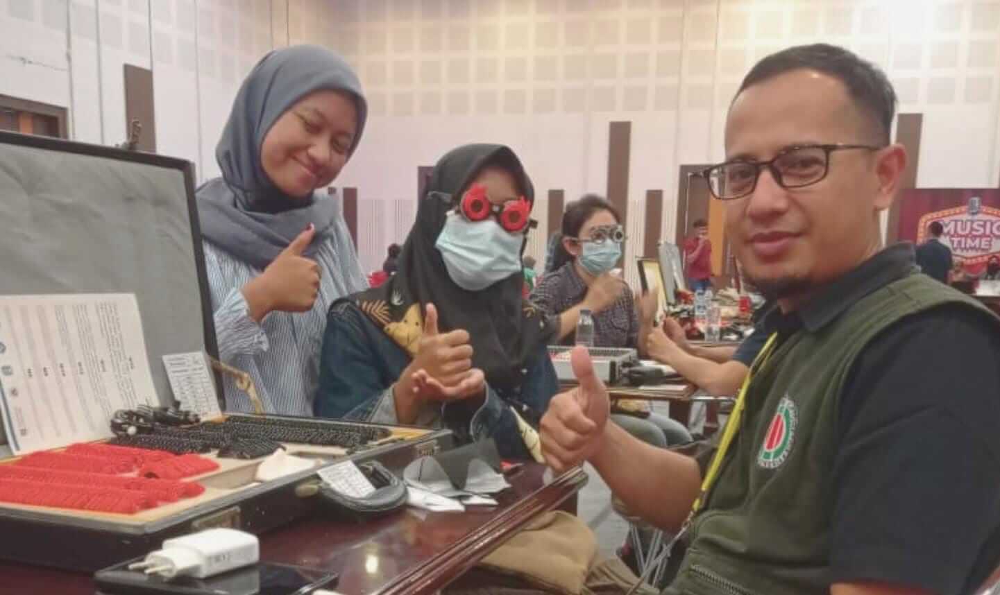 mata-presbiopia-penyebab-gejala-dan-cara-mengatasi